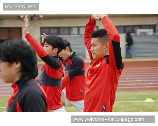 黄希扬谈转型与本土人才培养期望留在铜梁龙为重庆足球贡献力量